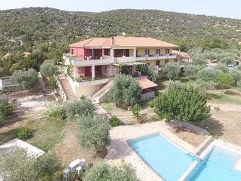 Feggari Hotel